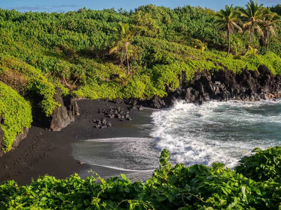 Black sand beach at Wai‘anapanapa State Park in Hana, Maui, Hawaii, USA