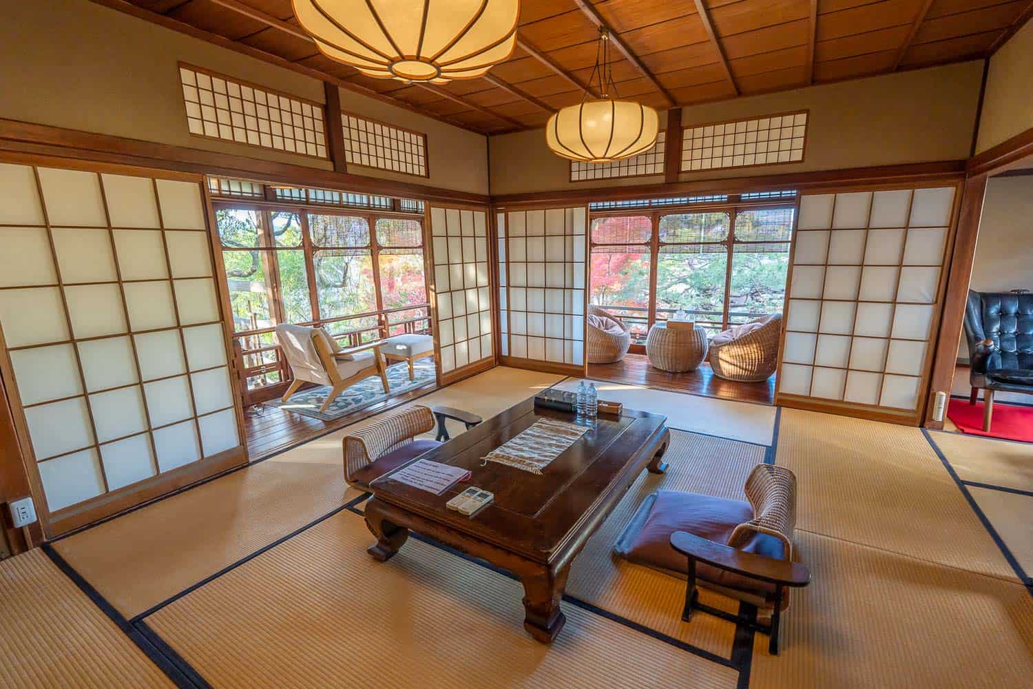 Large tatami room in Ryokan Yachiyo in Kyoto