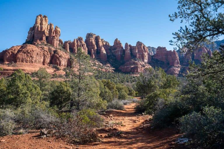 8 Easy Hikes In Sedona With Stunning Views (and What To Skip)