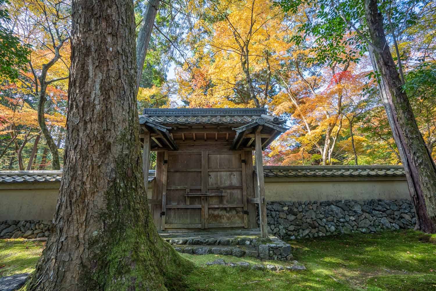Walls and gate at Saihoji Moss Temple, Kyoto, Japan