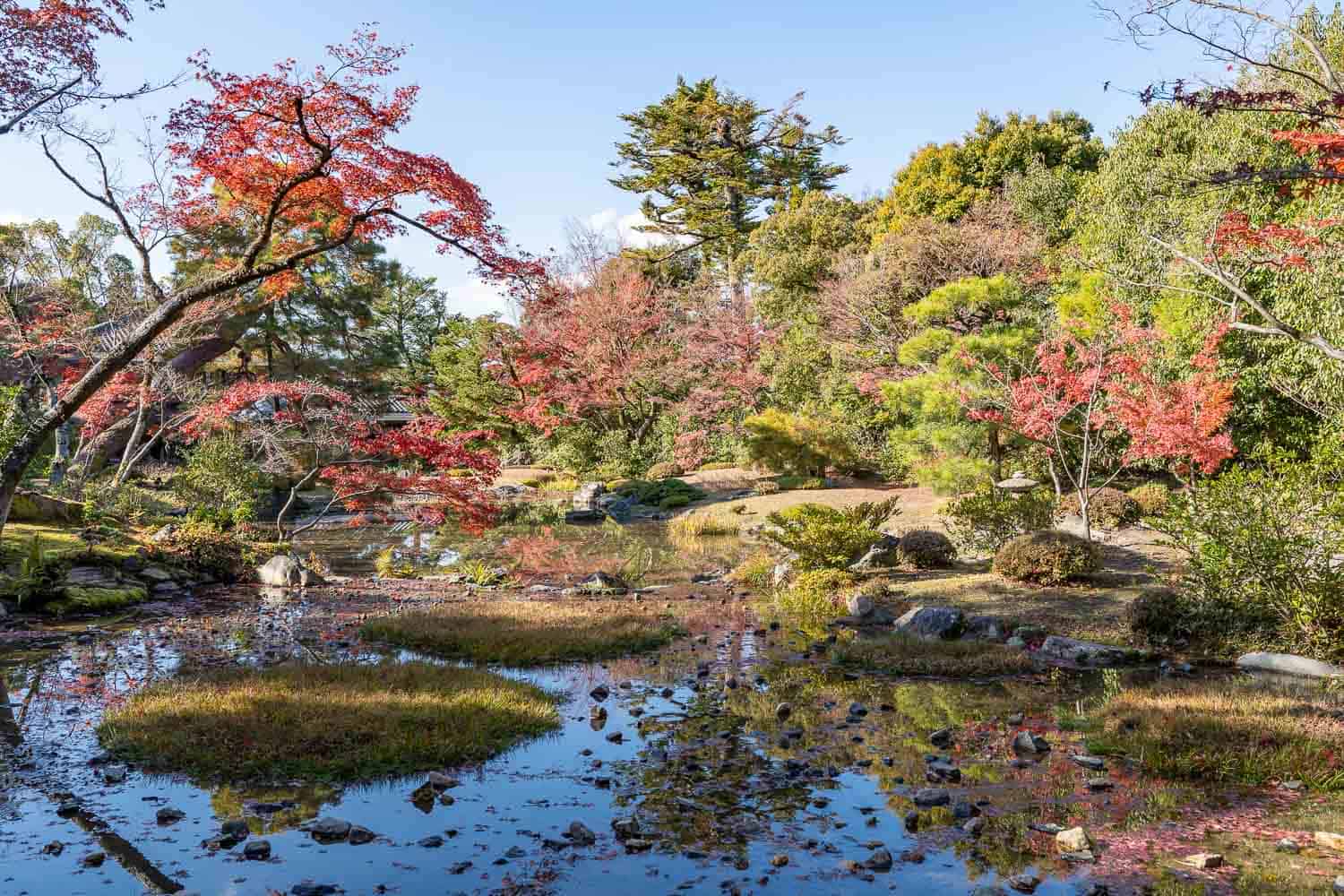 Murin-an garden in autumn, Kyoto, Japan