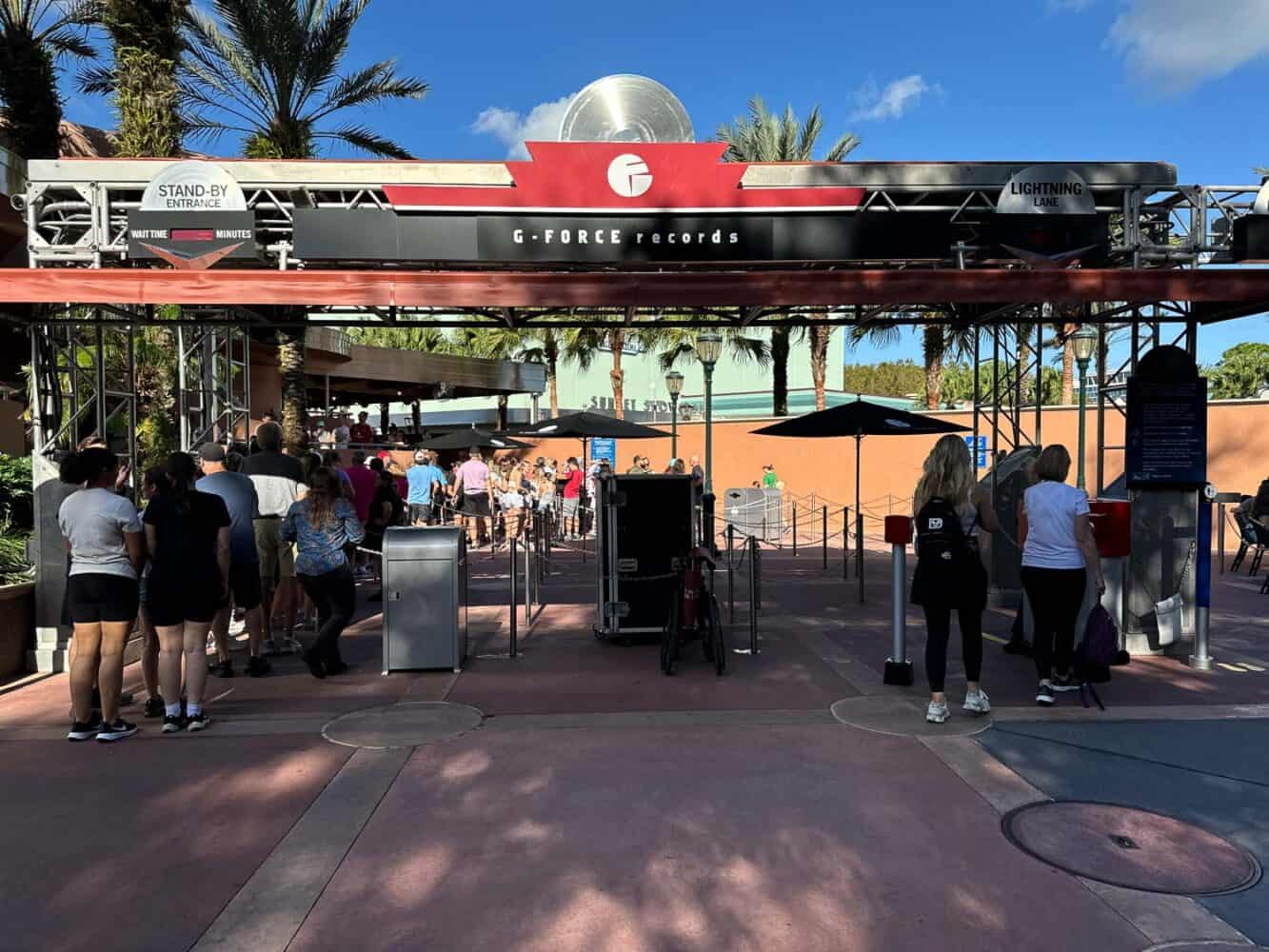 Entrance to Rock n Rollercoaster ride at Hollywood Studios with the Standby entrance on the left and Lightning Lane entrance on the right