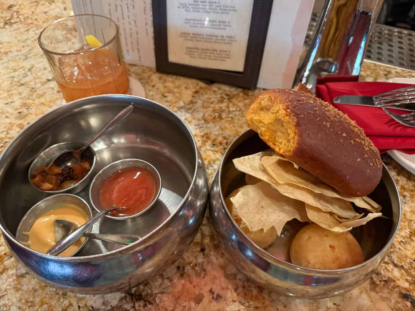 Tiffins Bread Service at Nomad Lounge, Disney World, Orlando, USA